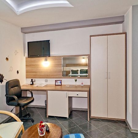 Garni Hotel Lama Kragujevac Exterior photo