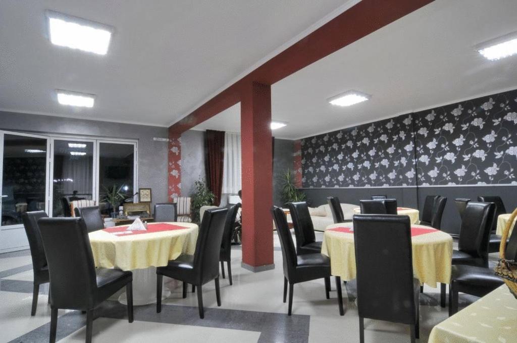 Garni Hotel Lama Kragujevac Exterior photo
