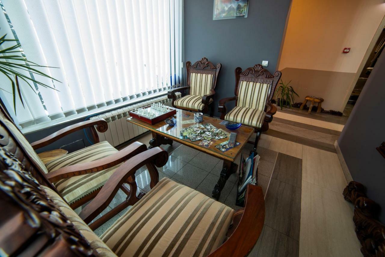 Garni Hotel Lama Kragujevac Exterior photo